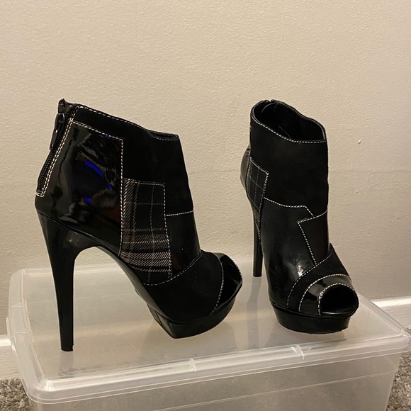 Boogie Heels - Picture 2 of 3